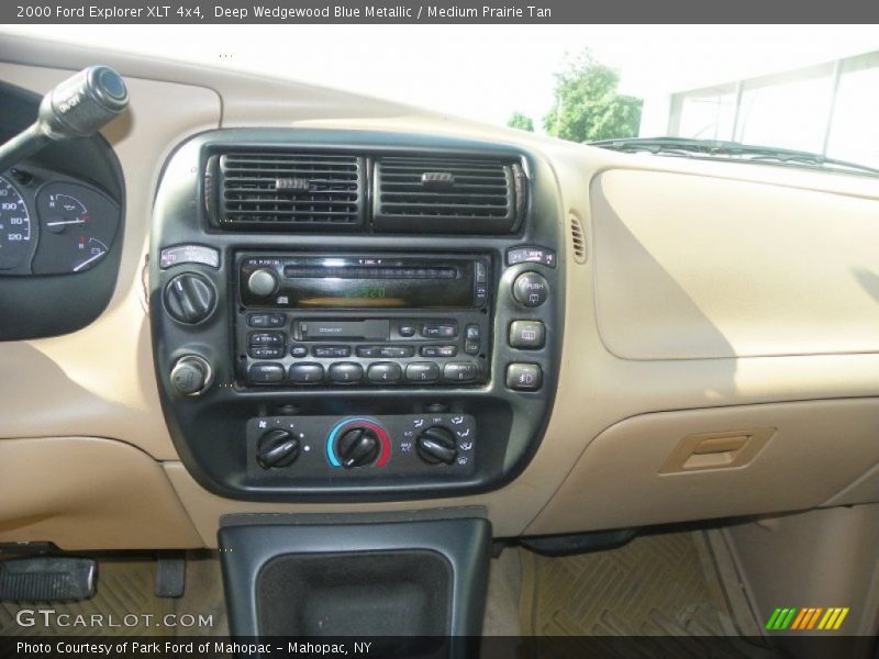 Deep Wedgewood Blue Metallic / Medium Prairie Tan 2000 Ford Explorer XLT 4x4