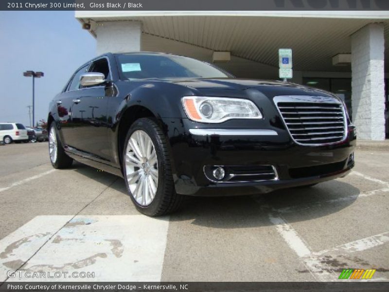 Gloss Black / Black 2011 Chrysler 300 Limited