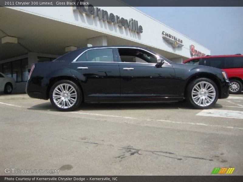 Gloss Black / Black 2011 Chrysler 300 Limited