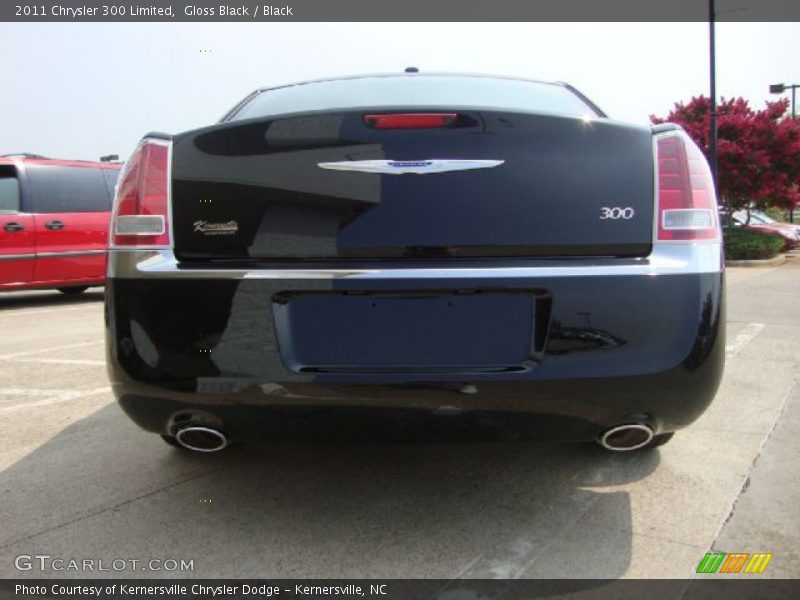 Gloss Black / Black 2011 Chrysler 300 Limited