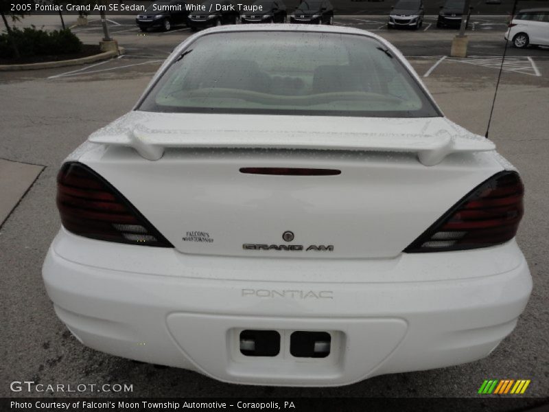 Summit White / Dark Taupe 2005 Pontiac Grand Am SE Sedan