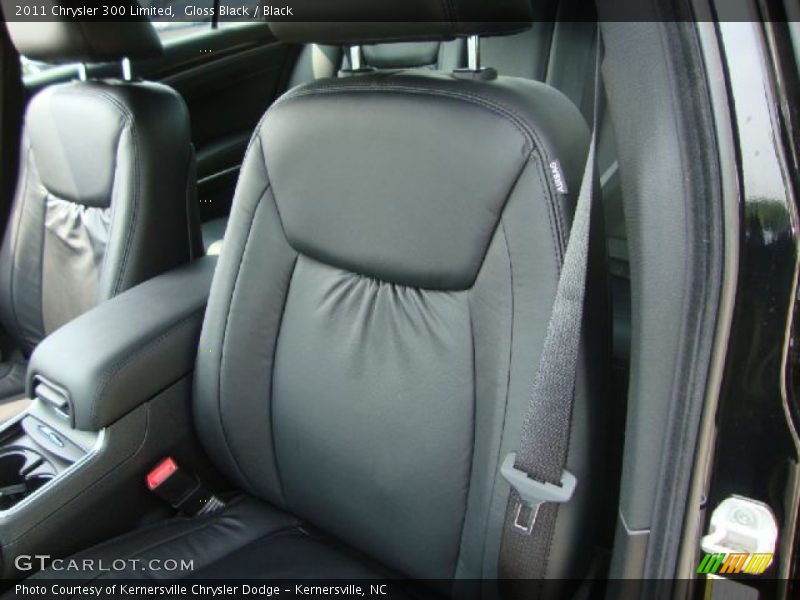 Gloss Black / Black 2011 Chrysler 300 Limited