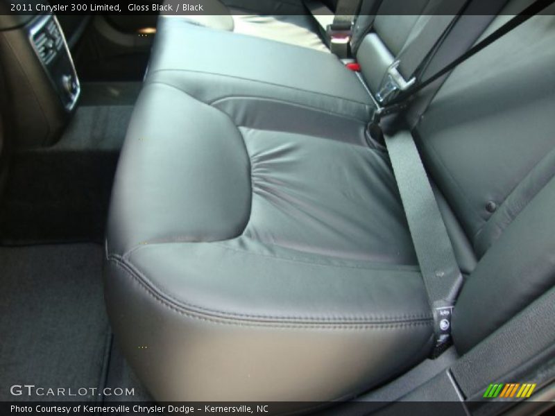 Gloss Black / Black 2011 Chrysler 300 Limited