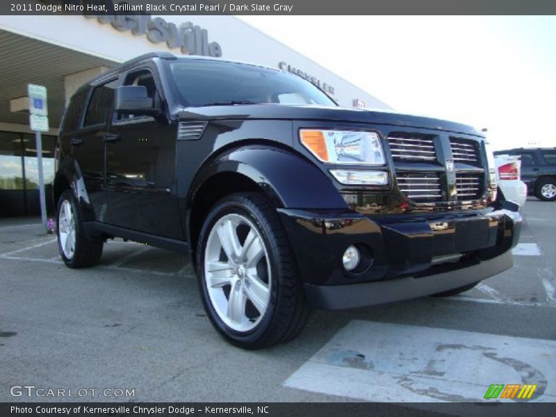 Brilliant Black Crystal Pearl / Dark Slate Gray 2011 Dodge Nitro Heat