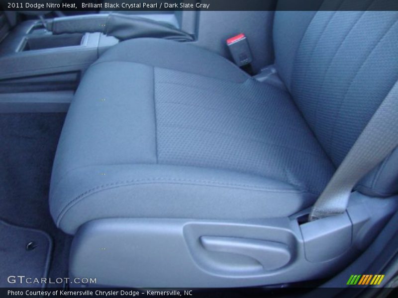 Brilliant Black Crystal Pearl / Dark Slate Gray 2011 Dodge Nitro Heat