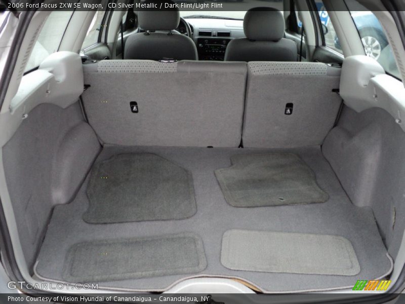  2006 Focus ZXW SE Wagon Trunk