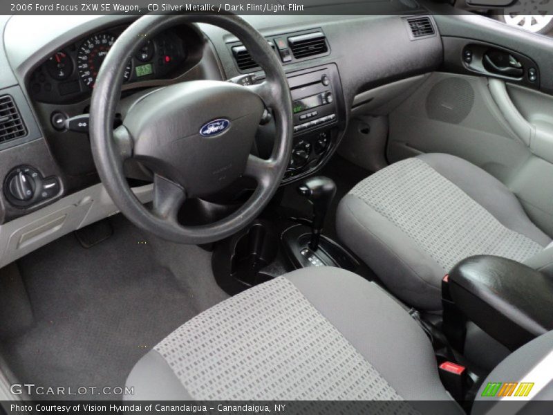  2006 Focus ZXW SE Wagon Dark Flint/Light Flint Interior
