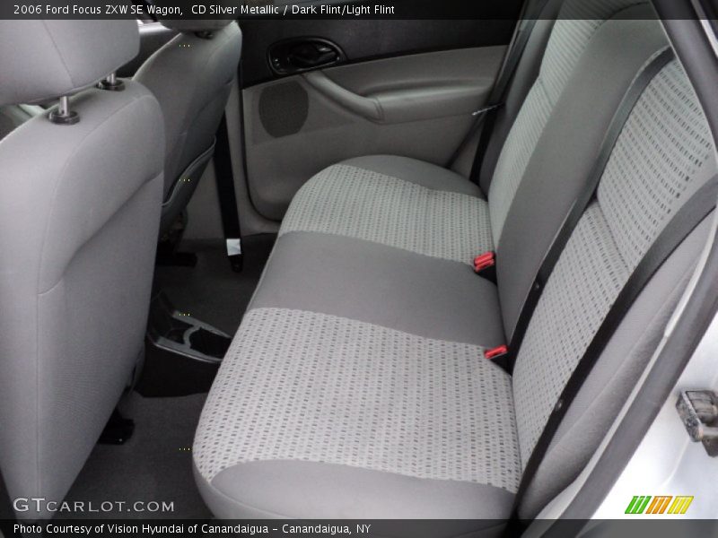 CD Silver Metallic / Dark Flint/Light Flint 2006 Ford Focus ZXW SE Wagon