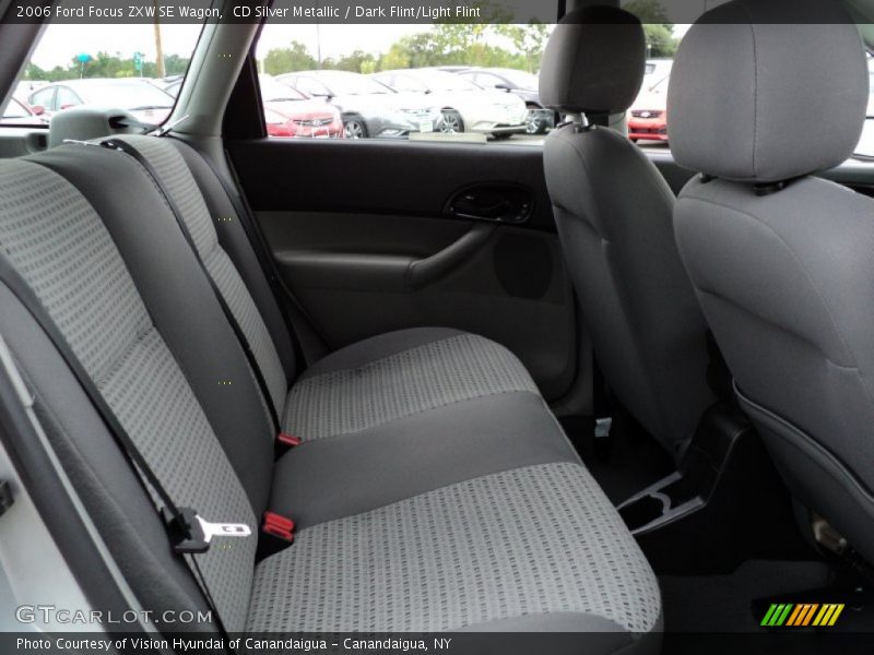 CD Silver Metallic / Dark Flint/Light Flint 2006 Ford Focus ZXW SE Wagon
