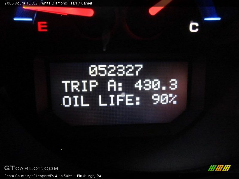 White Diamond Pearl / Camel 2005 Acura TL 3.2