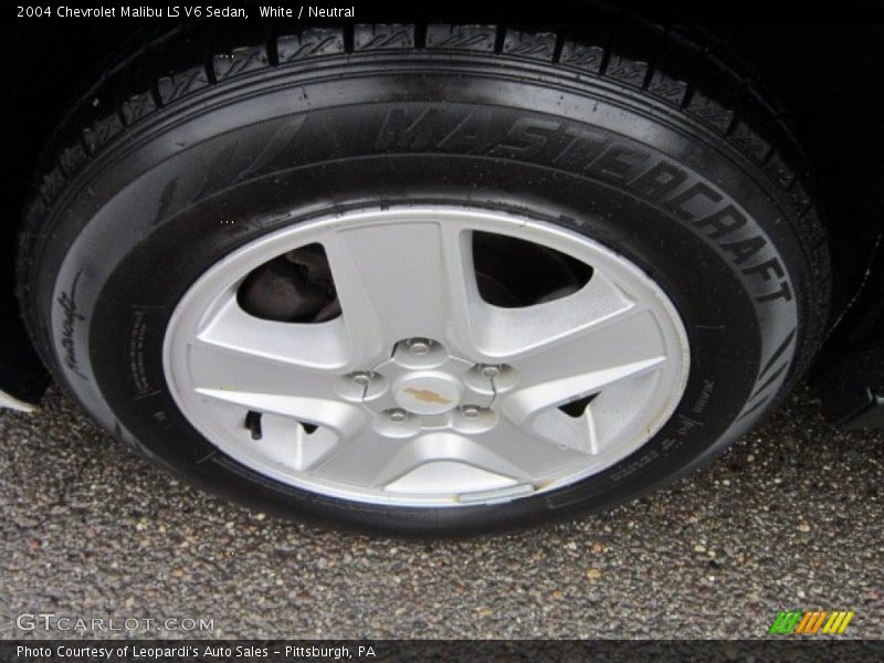 White / Neutral 2004 Chevrolet Malibu LS V6 Sedan