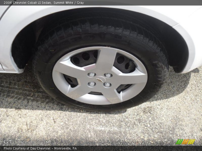 Summit White / Gray 2006 Chevrolet Cobalt LS Sedan