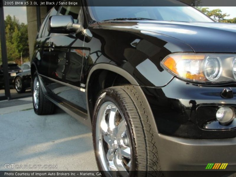 Jet Black / Sand Beige 2005 BMW X5 3.0i