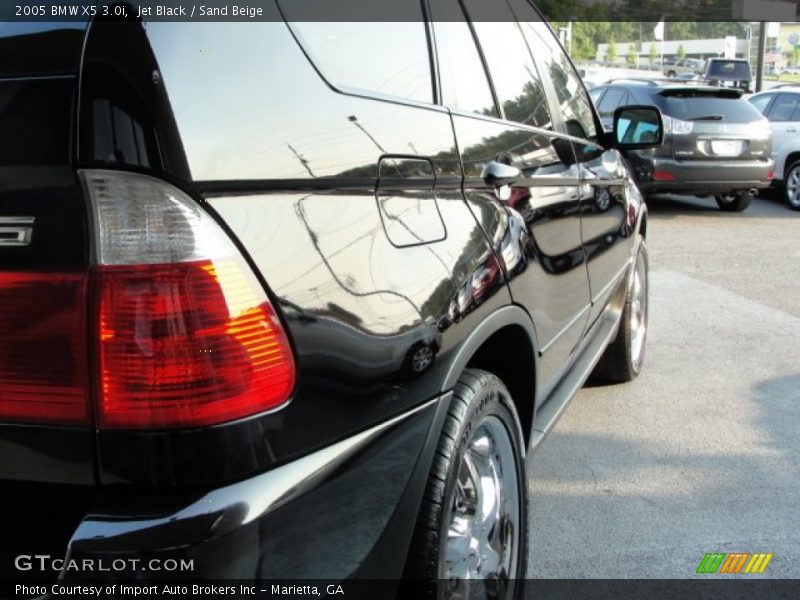Jet Black / Sand Beige 2005 BMW X5 3.0i