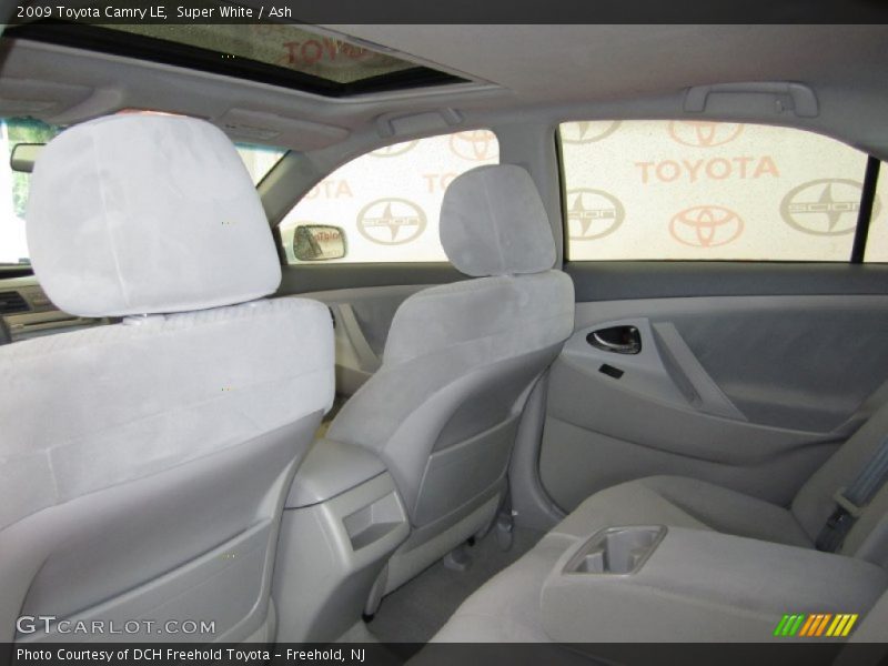 Super White / Ash 2009 Toyota Camry LE