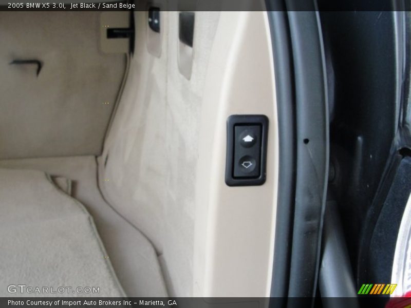 Jet Black / Sand Beige 2005 BMW X5 3.0i