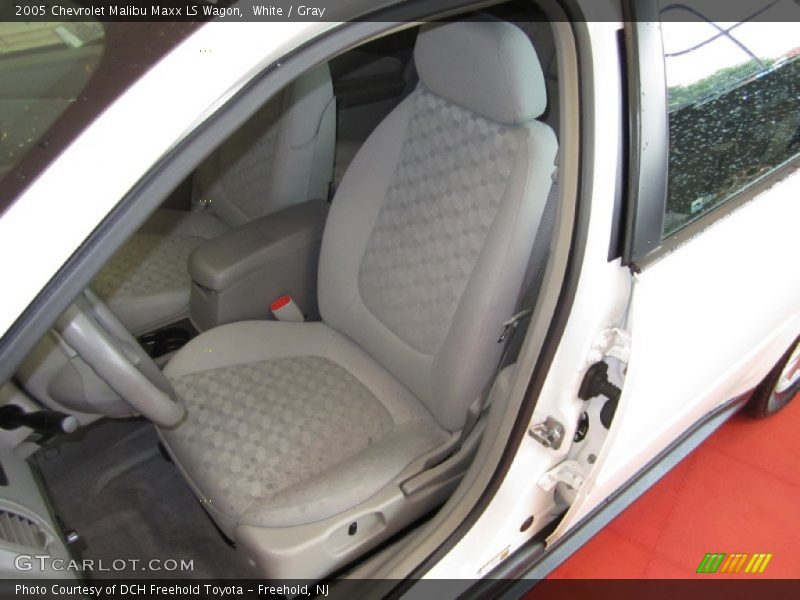 White / Gray 2005 Chevrolet Malibu Maxx LS Wagon