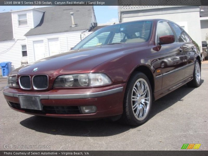 Front 3/4 View of 1998 5 Series 528i Sedan