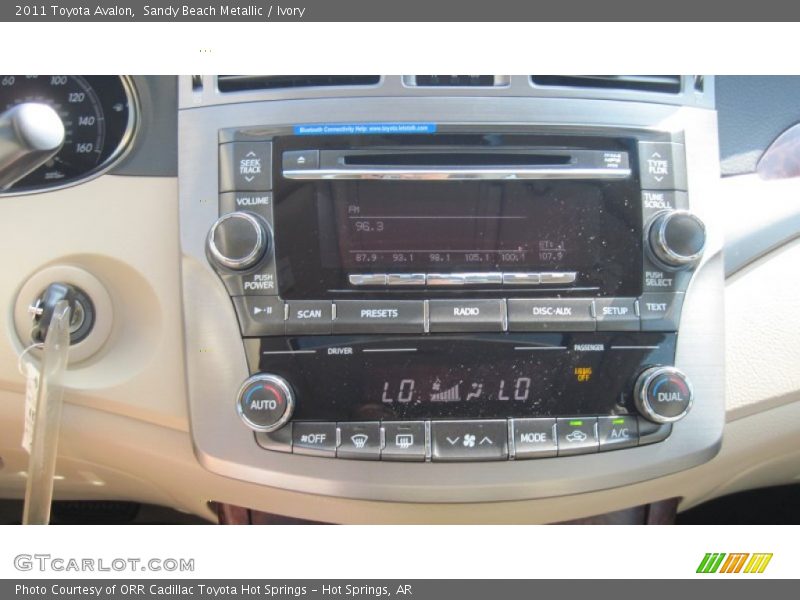 Sandy Beach Metallic / Ivory 2011 Toyota Avalon
