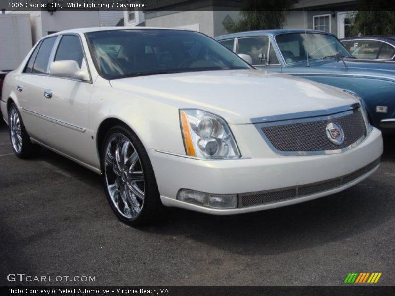 White Lightning / Cashmere 2006 Cadillac DTS
