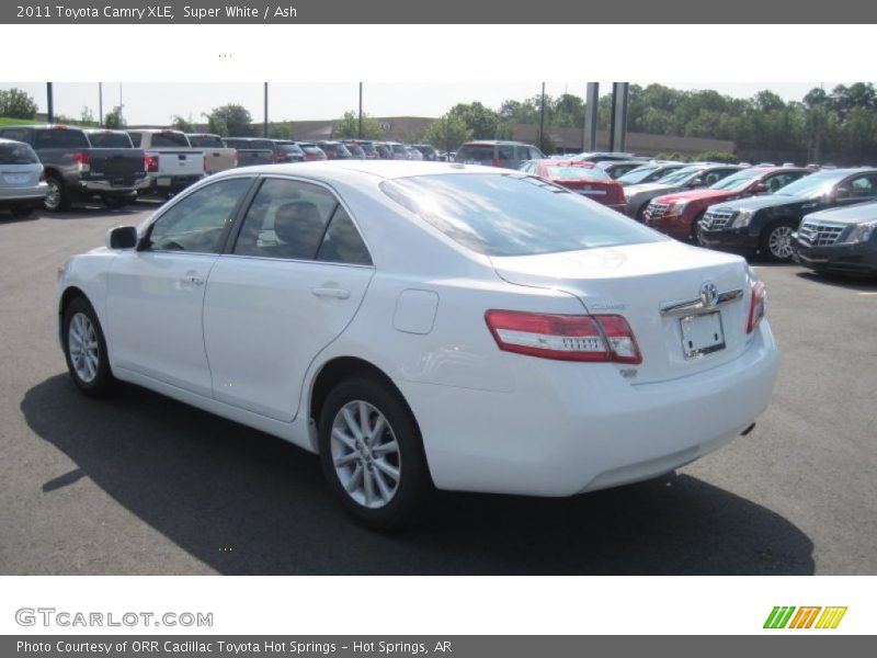 Super White / Ash 2011 Toyota Camry XLE