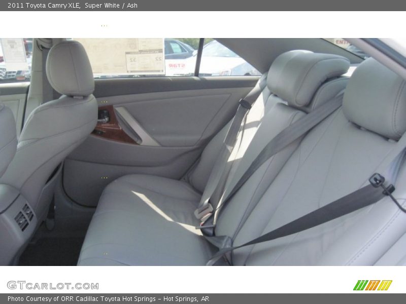 Super White / Ash 2011 Toyota Camry XLE