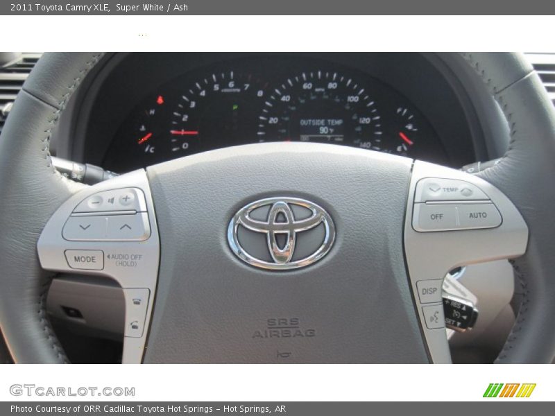 Super White / Ash 2011 Toyota Camry XLE