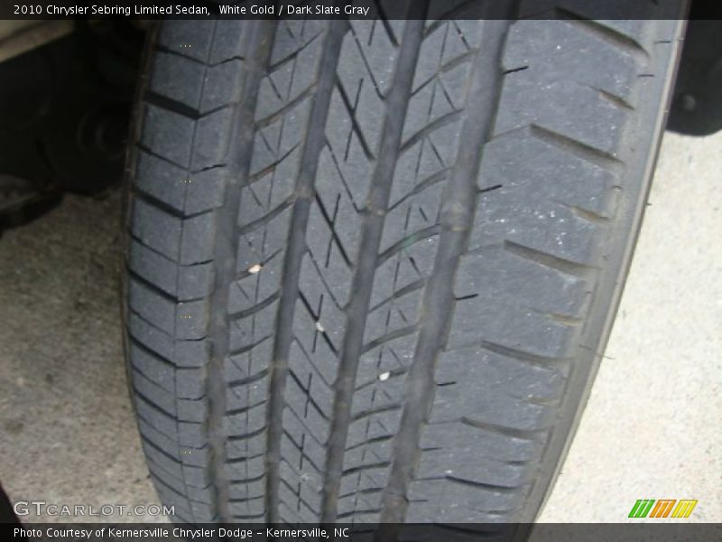 White Gold / Dark Slate Gray 2010 Chrysler Sebring Limited Sedan