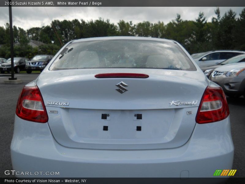 White Water Pearl / Beige 2010 Suzuki Kizashi S AWD