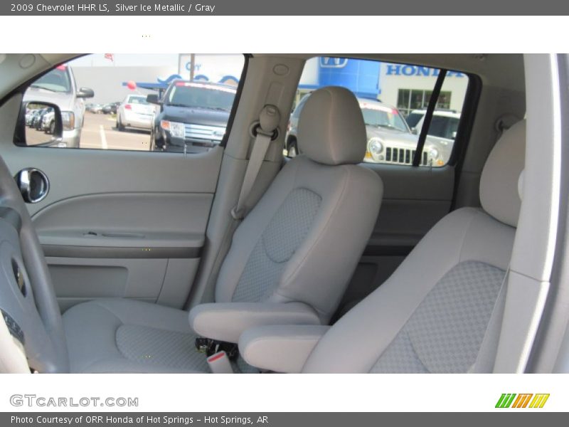 Silver Ice Metallic / Gray 2009 Chevrolet HHR LS