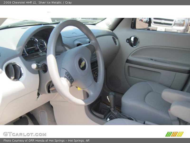 Silver Ice Metallic / Gray 2009 Chevrolet HHR LS