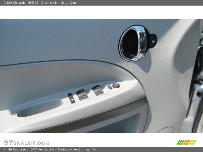 Silver Ice Metallic / Gray 2009 Chevrolet HHR LS