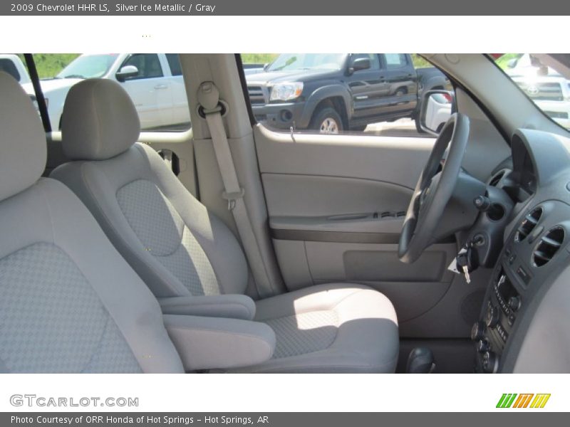 Silver Ice Metallic / Gray 2009 Chevrolet HHR LS