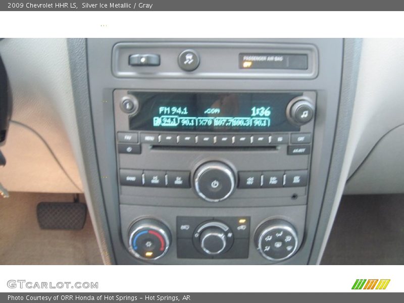 Silver Ice Metallic / Gray 2009 Chevrolet HHR LS