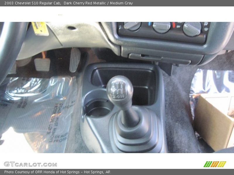 Dark Cherry Red Metallic / Medium Gray 2003 Chevrolet S10 Regular Cab