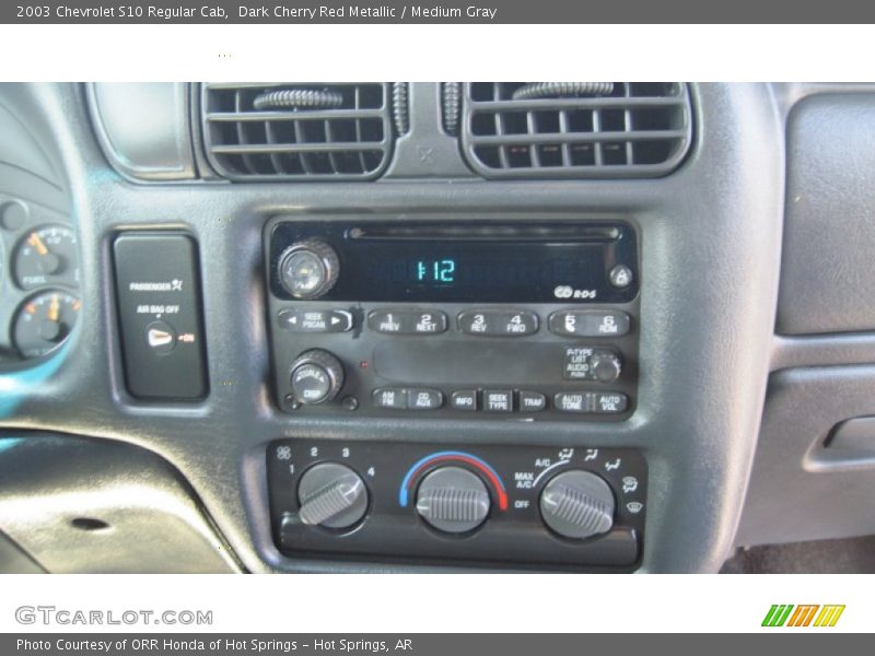 Dark Cherry Red Metallic / Medium Gray 2003 Chevrolet S10 Regular Cab