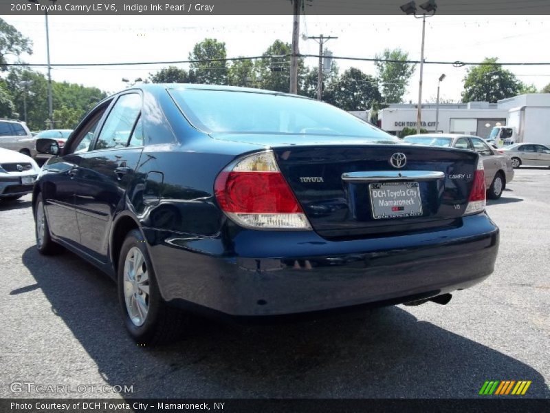 Indigo Ink Pearl / Gray 2005 Toyota Camry LE V6