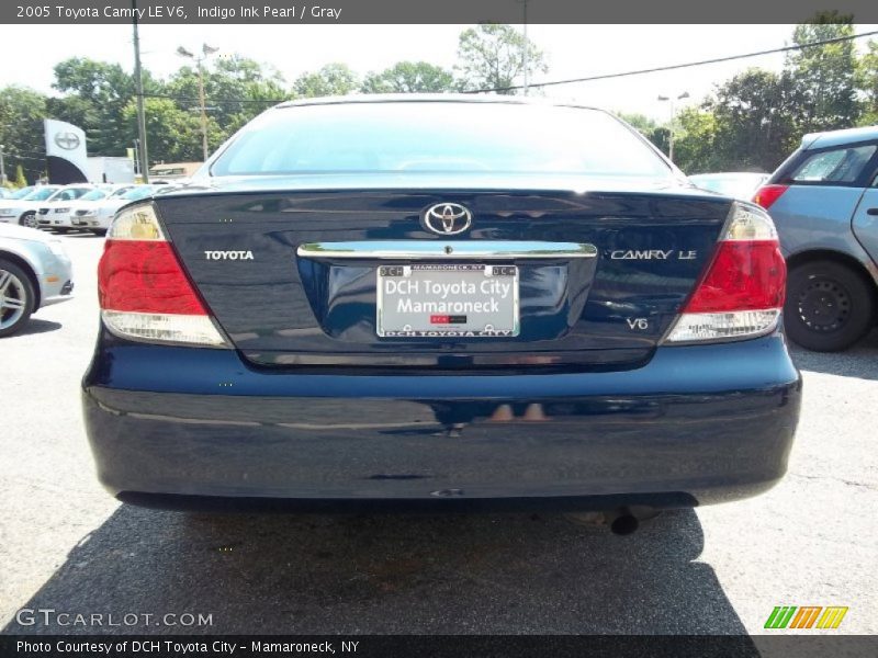 Indigo Ink Pearl / Gray 2005 Toyota Camry LE V6