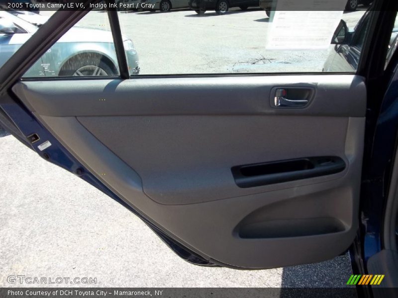 Indigo Ink Pearl / Gray 2005 Toyota Camry LE V6