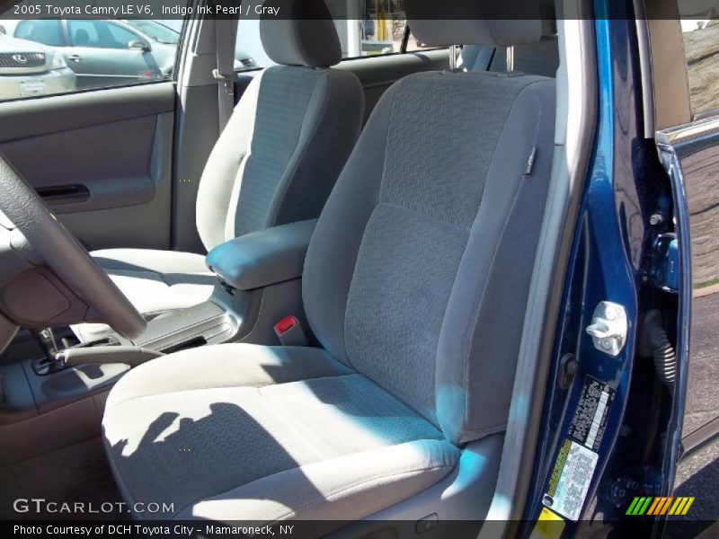 Indigo Ink Pearl / Gray 2005 Toyota Camry LE V6