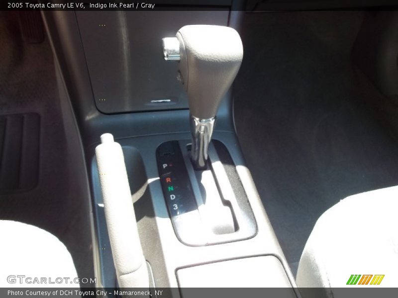 Indigo Ink Pearl / Gray 2005 Toyota Camry LE V6