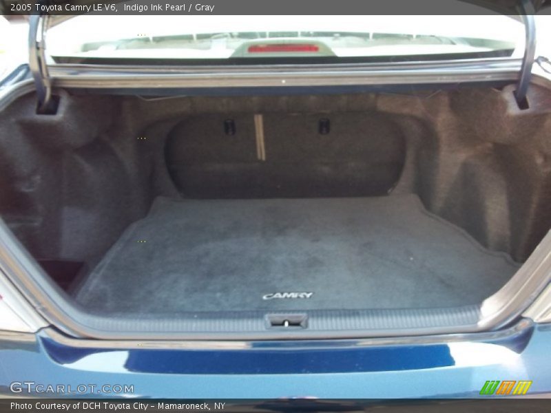 Indigo Ink Pearl / Gray 2005 Toyota Camry LE V6
