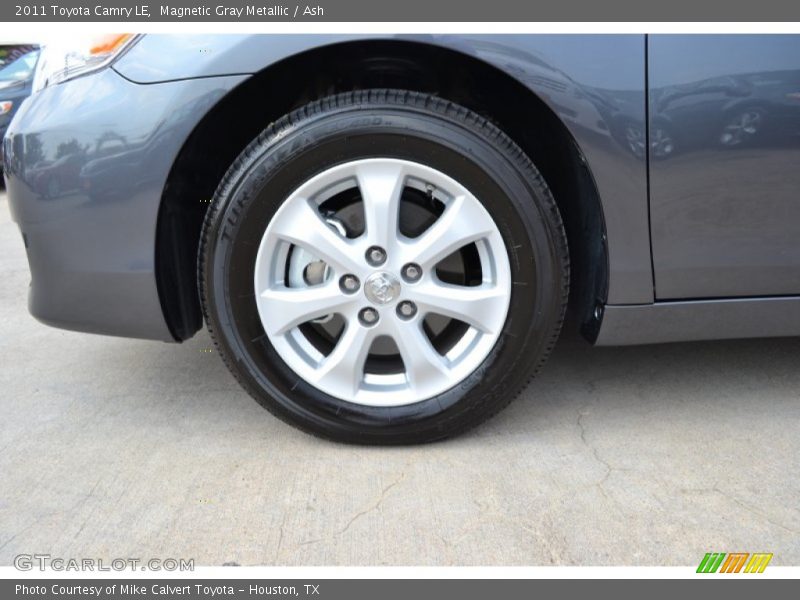 Magnetic Gray Metallic / Ash 2011 Toyota Camry LE