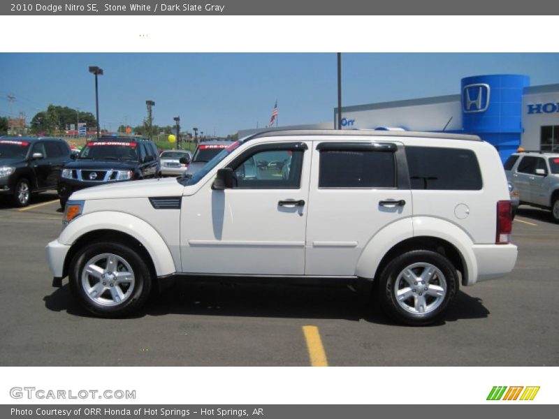 Stone White / Dark Slate Gray 2010 Dodge Nitro SE