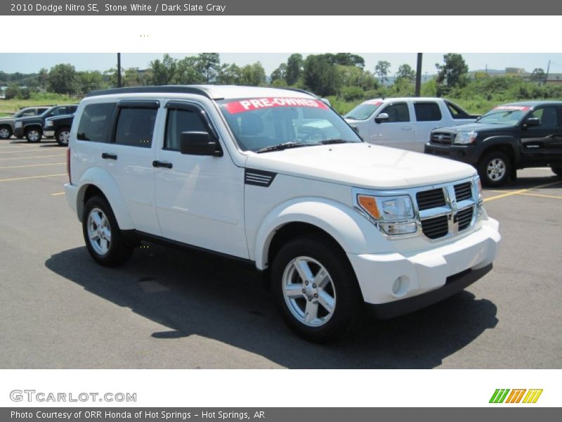 Stone White / Dark Slate Gray 2010 Dodge Nitro SE