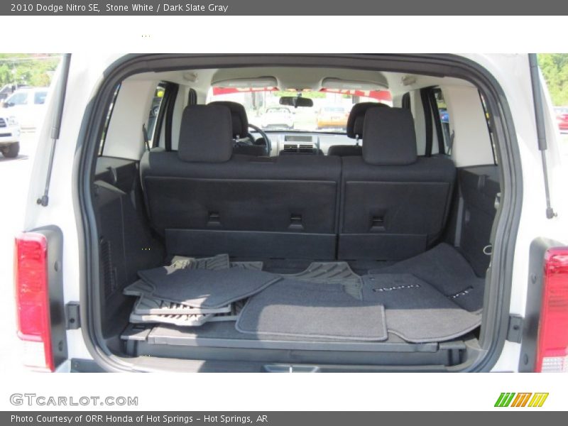 Stone White / Dark Slate Gray 2010 Dodge Nitro SE