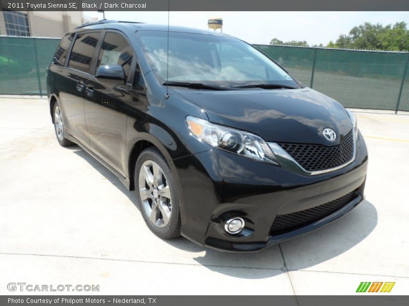 Black / Dark Charcoal 2011 Toyota Sienna SE