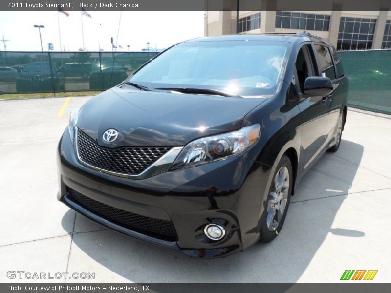 Black / Dark Charcoal 2011 Toyota Sienna SE
