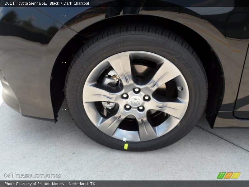 Black / Dark Charcoal 2011 Toyota Sienna SE