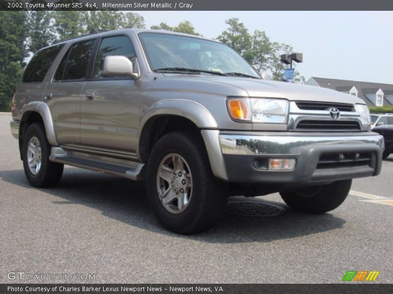 Millennium Silver Metallic / Gray 2002 Toyota 4Runner SR5 4x4